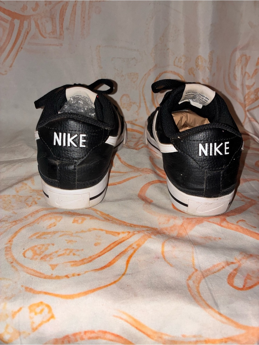 Nike Black Leather Low-Top Sneakers with White Swoosh and Sole - Picture 4 of 8